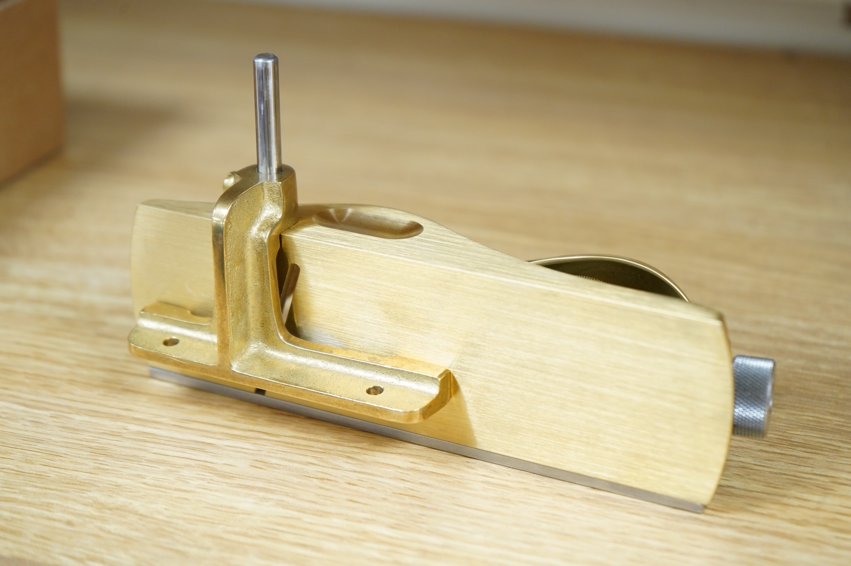 A boxed Lie Nielsen Toolworks right hand skew block plane (L-N 140)